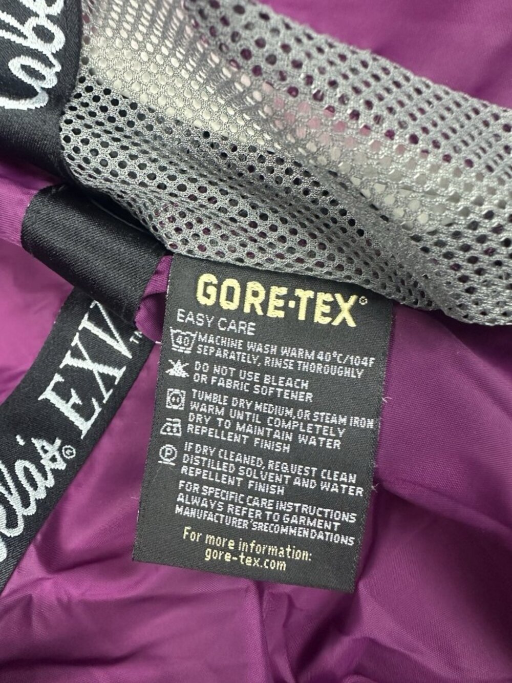 Cabelas Gore-Tex Rain Jacket Womens Medium Purple Full Zip Hooded Outdoor Casual - Picture 15 of 16